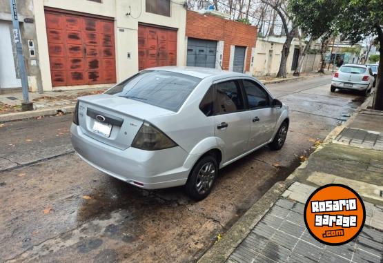 Autos - Ford Fiesta Max 2011 Diesel 150000Km - En Venta