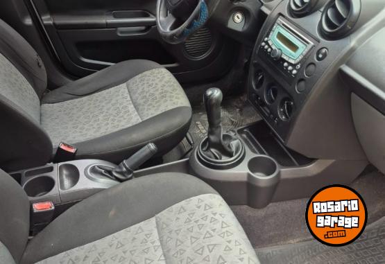 Autos - Ford Fiesta Max 2011 Diesel 150000Km - En Venta