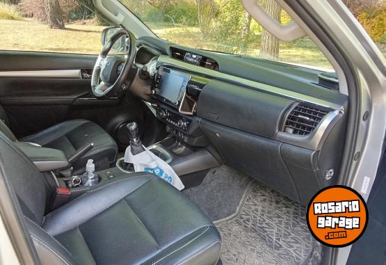 Camionetas - Toyota Hilux SRX 2021 Diesel 148000Km - En Venta