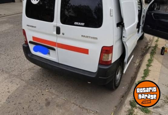 Utilitarios - Peugeot Partner 1.6 HDI 2011 Diesel 220000Km - En Venta