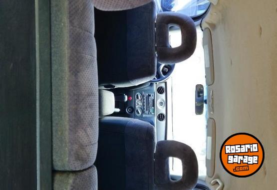 Camionetas - Mitsubishi Outlander 2006 Nafta 180000Km - En Venta