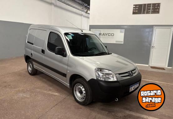 Utilitarios - Peugeot Partner Confort 1.6 2023 Diesel 70000Km - En Venta