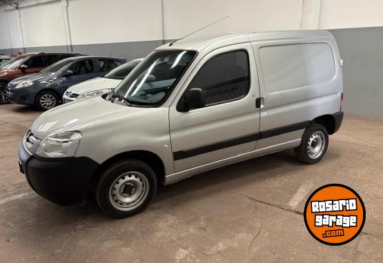 Utilitarios - Peugeot Partner Confort 1.6 2023 Diesel 70000Km - En Venta