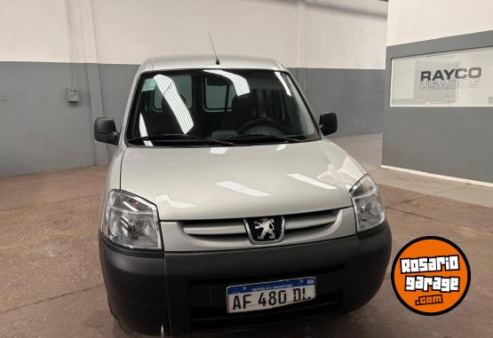 Utilitarios - Peugeot Partner Confort 1.6 2023 Diesel 70000Km - En Venta