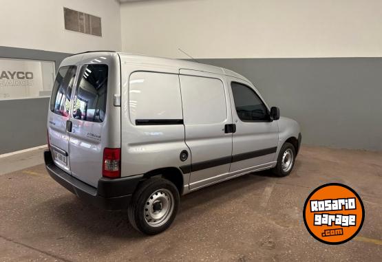 Utilitarios - Peugeot Partner Confort 1.6 2023 Diesel 70000Km - En Venta