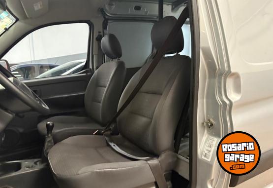 Utilitarios - Peugeot Partner Confort 1.6 2023 Diesel 70000Km - En Venta