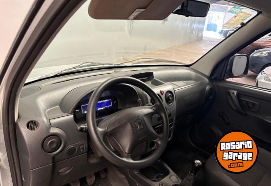 Utilitarios - Peugeot Partner Confort 1.6 2023 Diesel 70000Km - En Venta