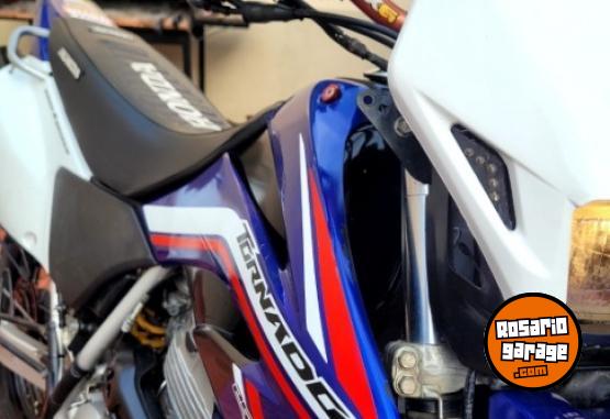 Motos - Honda Tornado brasil 2013 Nafta 22000Km - En Venta