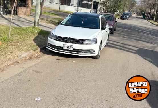 Autos - Volkswagen Vento luxury 2015 Nafta 130000Km - En Venta