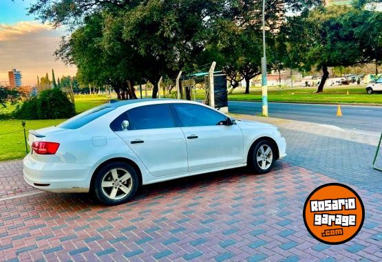 Autos - Volkswagen Vento luxury 2015 Nafta 130000Km - En Venta