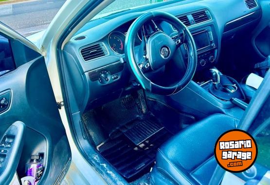 Autos - Volkswagen Vento luxury 2015 Nafta 130000Km - En Venta