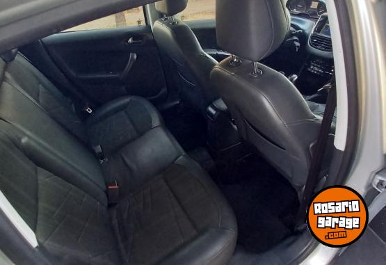 Autos - Peugeot 208 FELINE 2014 Nafta 114000Km - En Venta