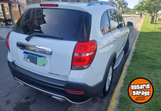 Camionetas - Chevrolet Captiva LTZ AWD 2017 Diesel 153000Km - En Venta