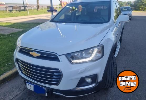Camionetas - Chevrolet Captiva LTZ AWD 2017 Diesel 153000Km - En Venta