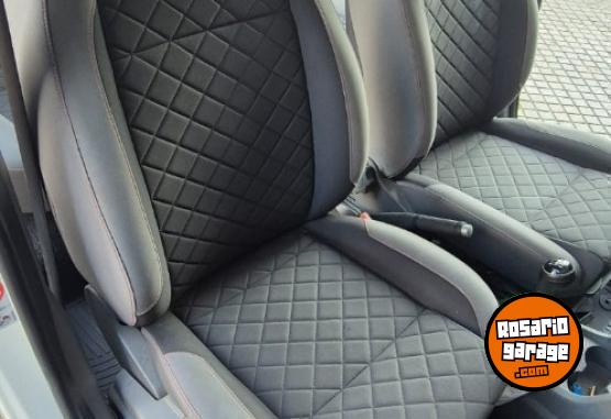 Autos - Volkswagen Suran - MSI 2015 Nafta 108000Km - En Venta