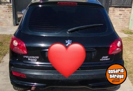 Autos - Peugeot 207 Compact 1.4 2009 Nafta 150000Km - En Venta