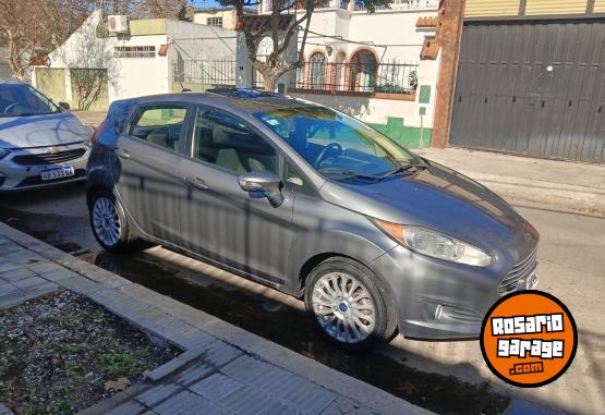 Autos - Ford Fiesta kinetic 2014 Nafta 210000Km - En Venta