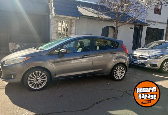Autos - Ford Fiesta kinetic 2014 Nafta 210000Km - En Venta