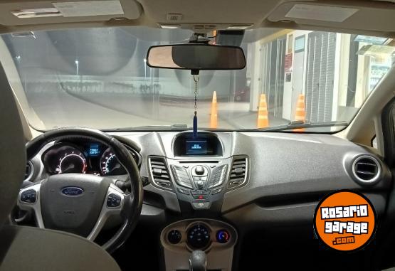 Autos - Ford Fiesta kinetic 2014 Nafta 210000Km - En Venta