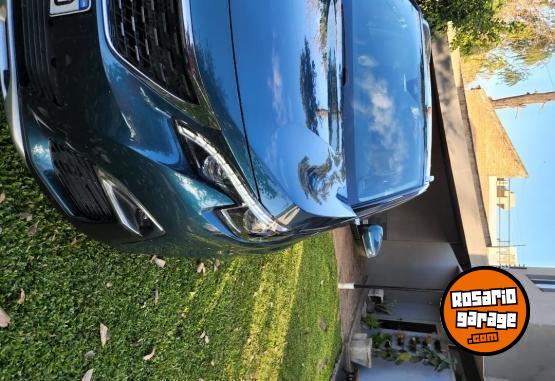 Autos - Peugeot 5008 2.0 Allure Plus Hdi 2018 Diesel 140000Km - En Venta