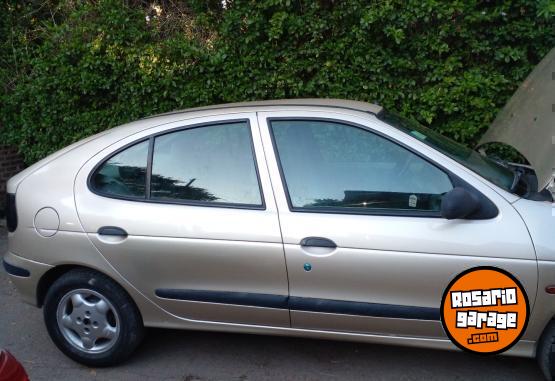 Autos - Renault megane 2.0 rxe 1999 Nafta 260000Km - En Venta