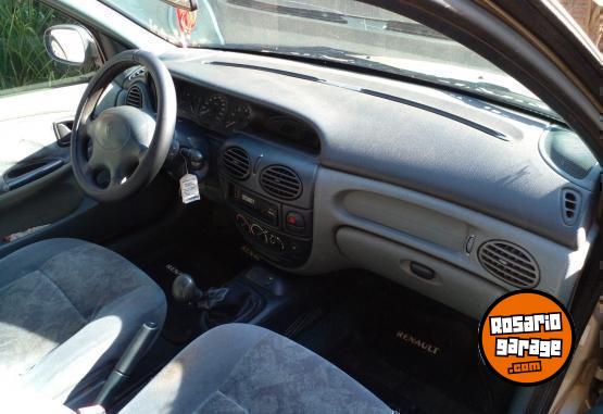 Autos - Renault megane 2.0 rxe 1999 Nafta 260000Km - En Venta