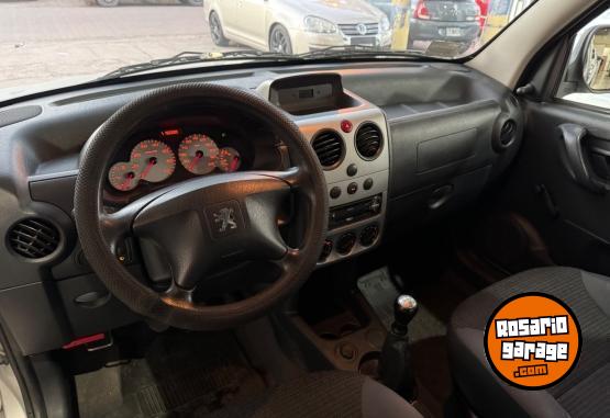 Utilitarios - Peugeot Partner 2015 GNC 156300Km - En Venta