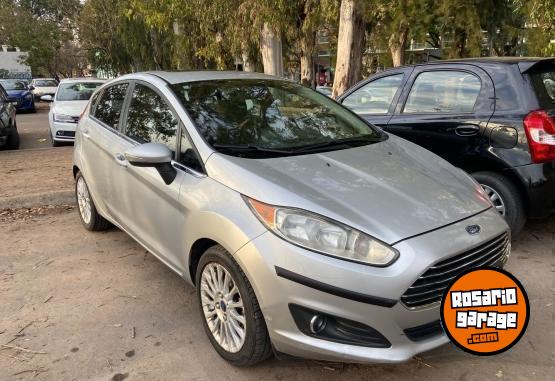 Autos - Ford Fiesta Kinetic Titanium 2013 Nafta 210000Km - En Venta