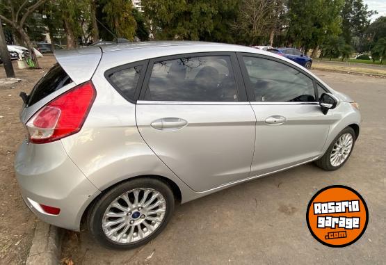 Autos - Ford Fiesta Kinetic Titanium 2013 Nafta 210000Km - En Venta