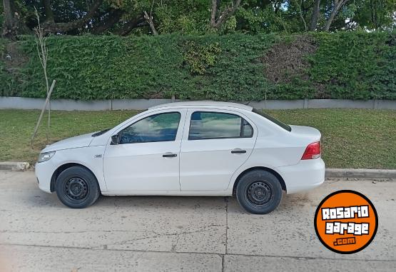 Autos - Volkswagen Voyage 2012 GNC 148000Km - En Venta