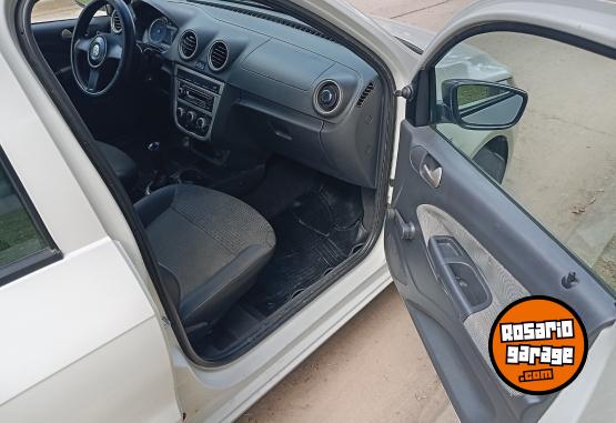 Autos - Volkswagen Voyage 2012 GNC 148000Km - En Venta