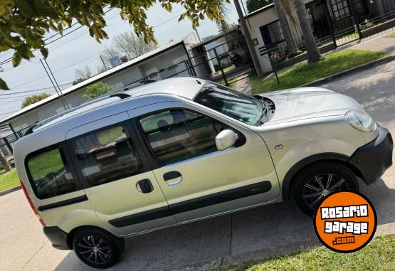 Utilitarios - Renault Kangoo 2011 Nafta 145000Km - En Venta