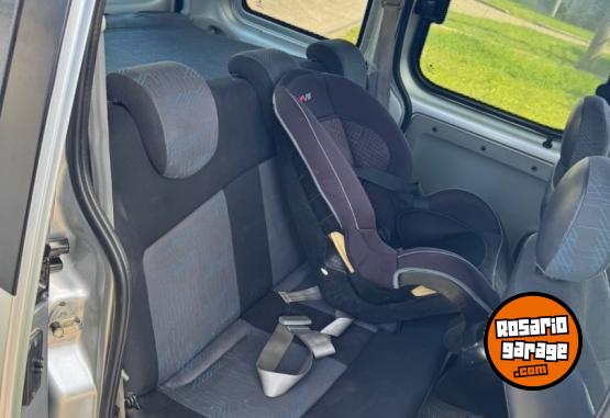 Utilitarios - Renault Kangoo 2011 Nafta 145000Km - En Venta