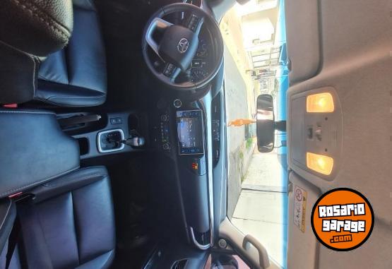 Camionetas - Toyota Hilux 2018 Diesel 76000Km - En Venta