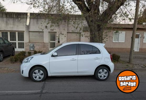 Autos - Nissan March 2015 Nafta 123000Km - En Venta