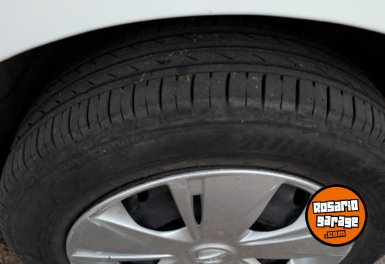 Autos - Nissan March 2015 Nafta 123000Km - En Venta