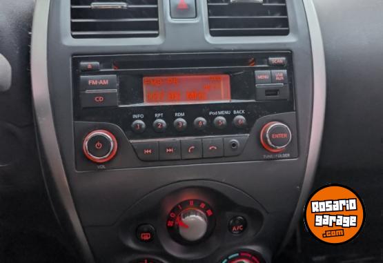 Autos - Nissan March 2015 Nafta 123000Km - En Venta