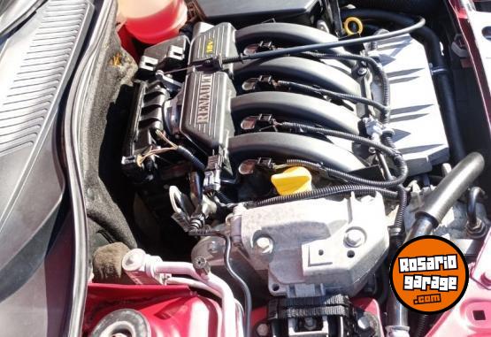 Autos - Renault SIMBOL 2011 Nafta 80000Km - En Venta