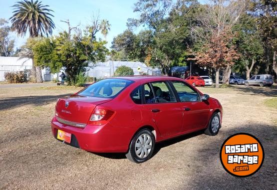 Autos - Renault SIMBOL 2011 Nafta 80000Km - En Venta