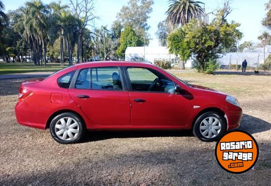 Autos - Renault SIMBOL 2011 Nafta 80000Km - En Venta