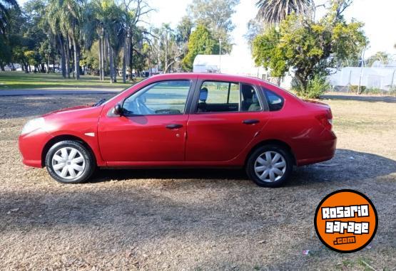 Autos - Renault SIMBOL 2011 Nafta 80000Km - En Venta