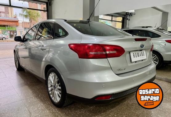 Autos - Ford Focus 4P 2.0 SE Plus Pow 2016 Nafta 81000Km - En Venta