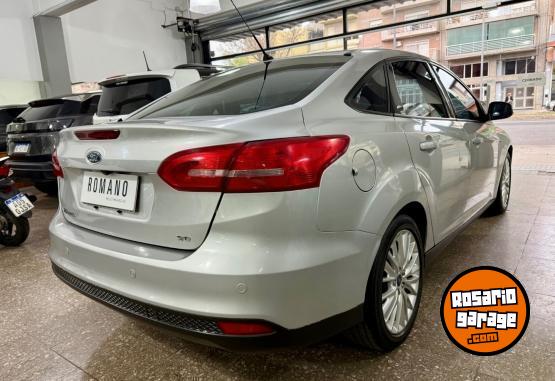 Autos - Ford Focus 4P 2.0 SE Plus Pow 2016 Nafta 81000Km - En Venta