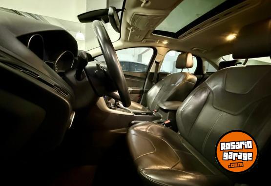 Autos - Ford Focus 4P 2.0 SE Plus Pow 2016 Nafta 81000Km - En Venta