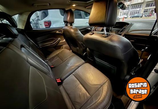 Autos - Ford Focus 4P 2.0 SE Plus Pow 2016 Nafta 81000Km - En Venta