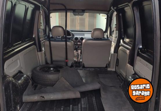 Utilitarios - Renault Kangoo 2013 Nafta 105000Km - En Venta