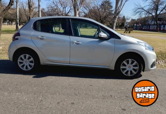 Autos - Peugeot 208 2016 Nafta 53000Km - En Venta