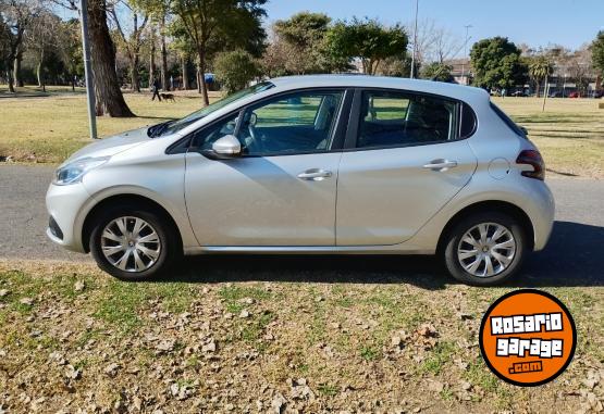 Autos - Peugeot 208 2016 Nafta 53000Km - En Venta