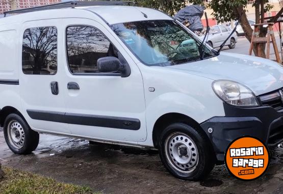 Utilitarios - Renault Kangoo 2015 Nafta 160000Km - En Venta