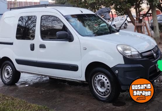 Utilitarios - Renault Kangoo 2015 Nafta 160000Km - En Venta